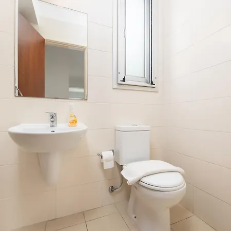 Coral Bay 4